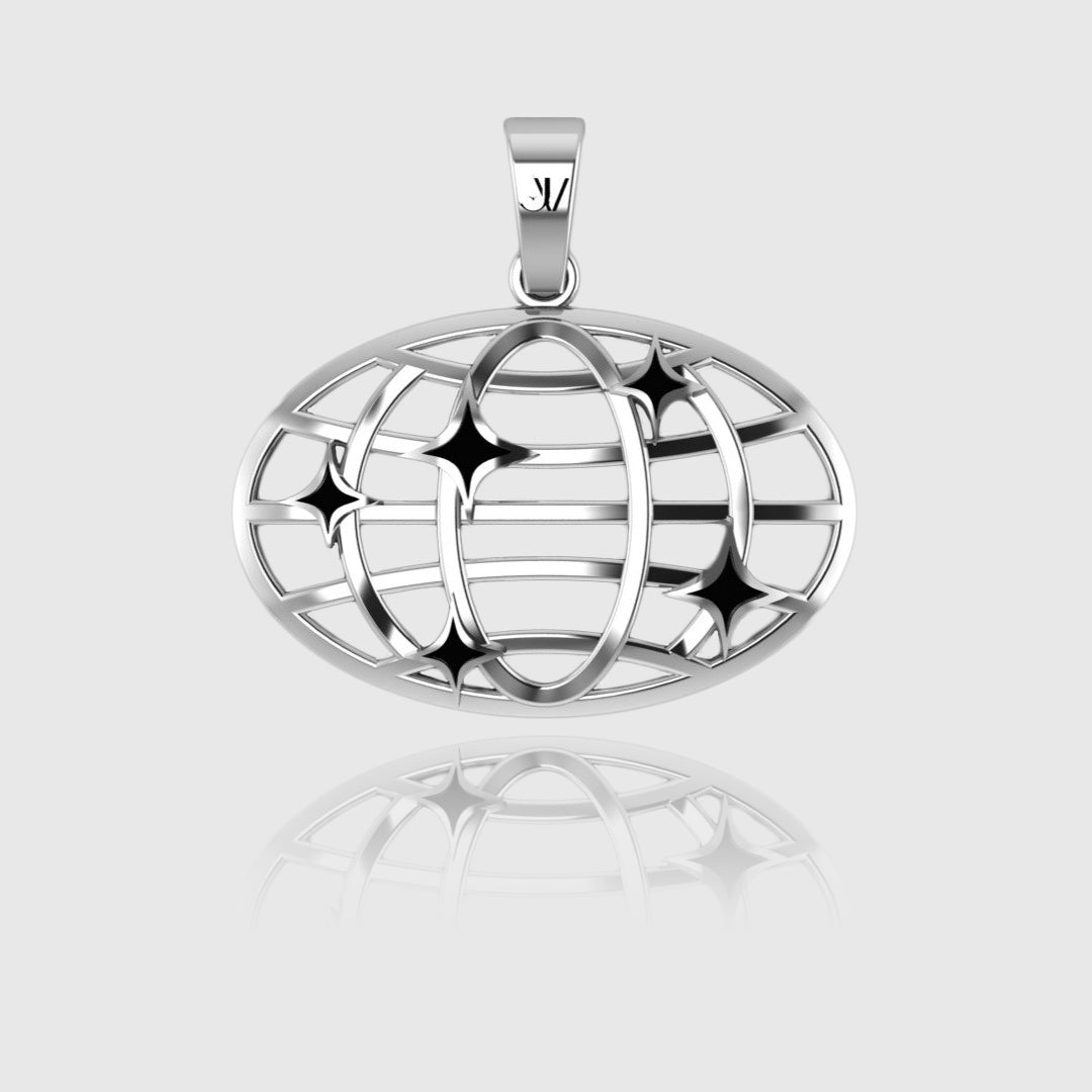 World Anhänger Halskette in Stainless Steel – Product Showcase