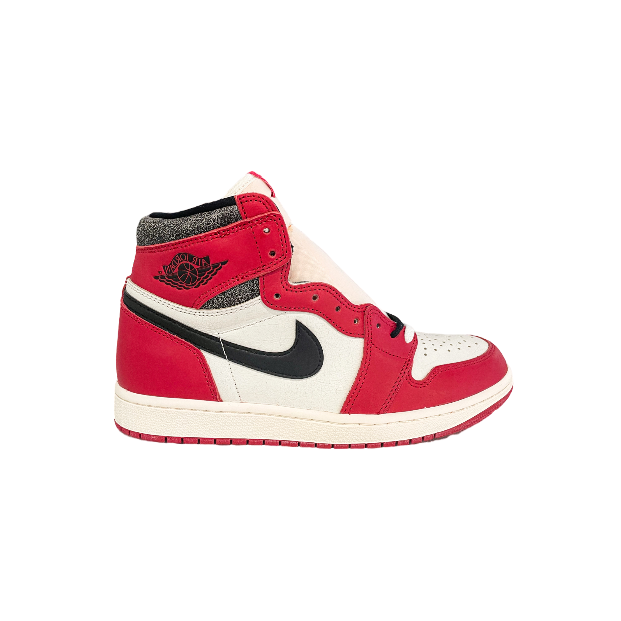 Air_Jordan_1_Retro_High_OG_Chicago_Lost_and_Found_Left_side