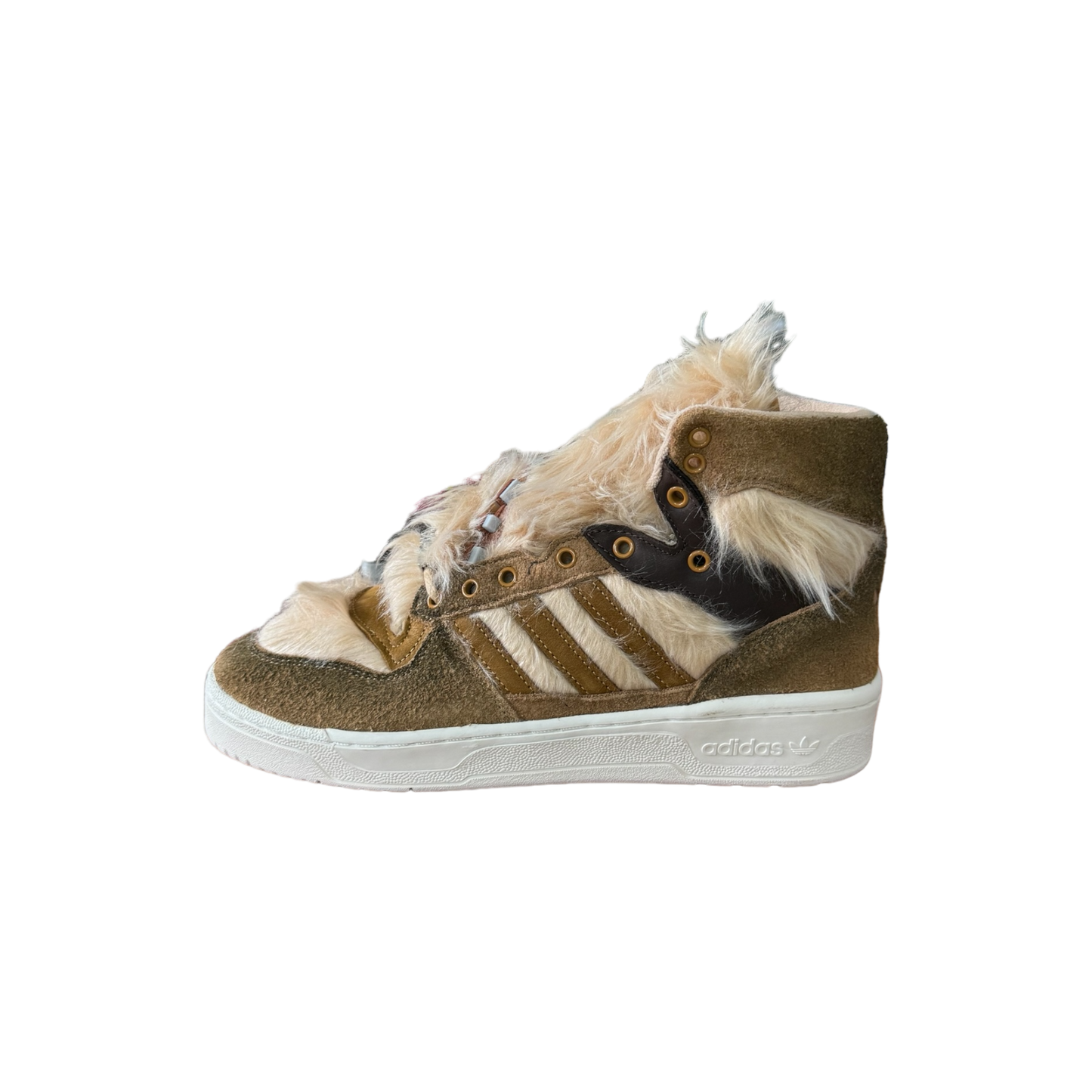 Adidas_Rivalry_high_Starwars_Chewbacca_left_side