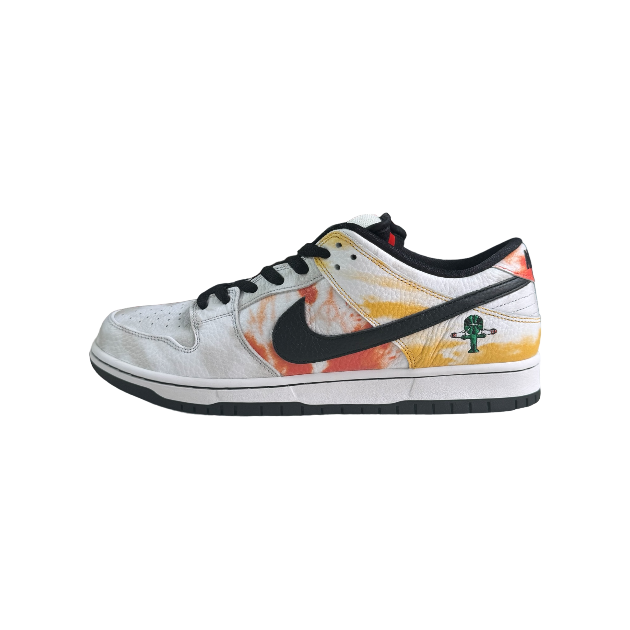 Nike_SB_Dunk_low_Raygun_Tie_Dye_White_left_side